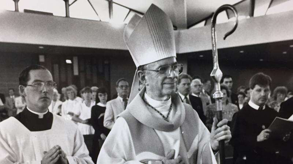 Cardinal Joseph Louis Bernardin leads mass. Cardinal Joseph Louis Bernardin leads mass.