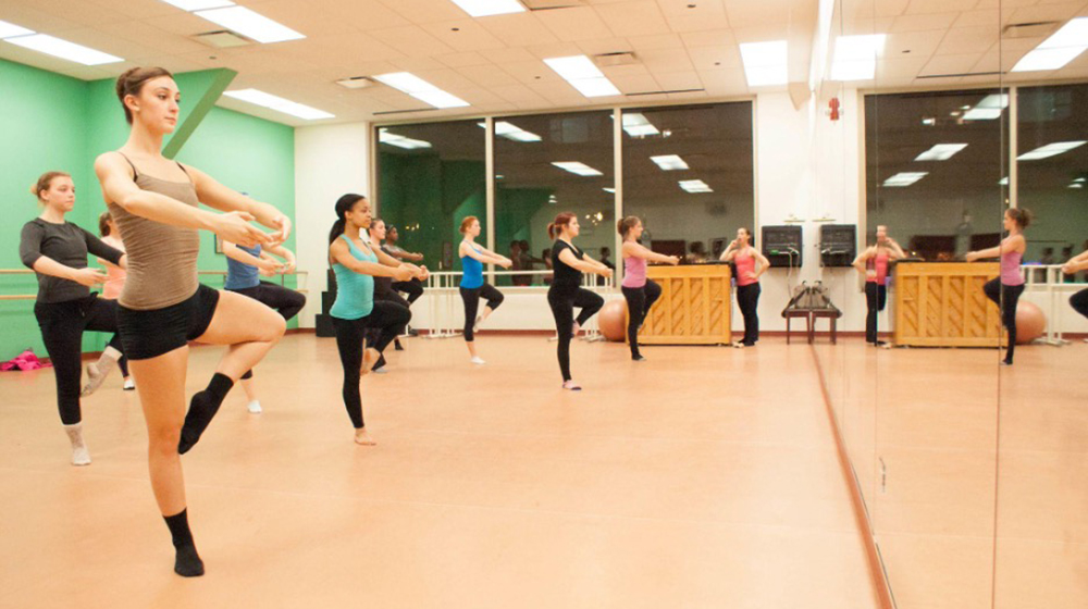 Loyola’s Dance Minor is Cultivating Community Through Artistic Excellence 