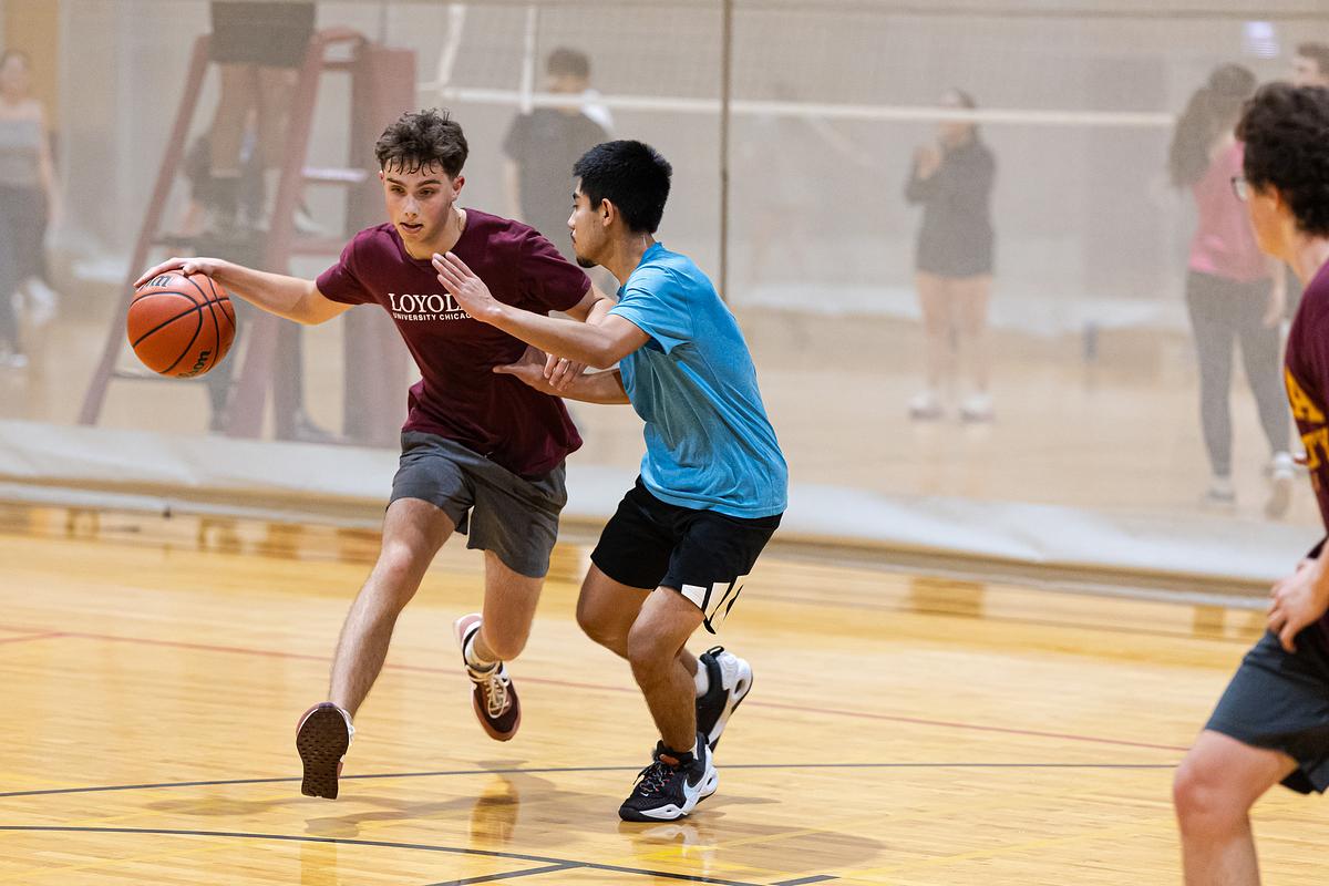 kids playing basketball