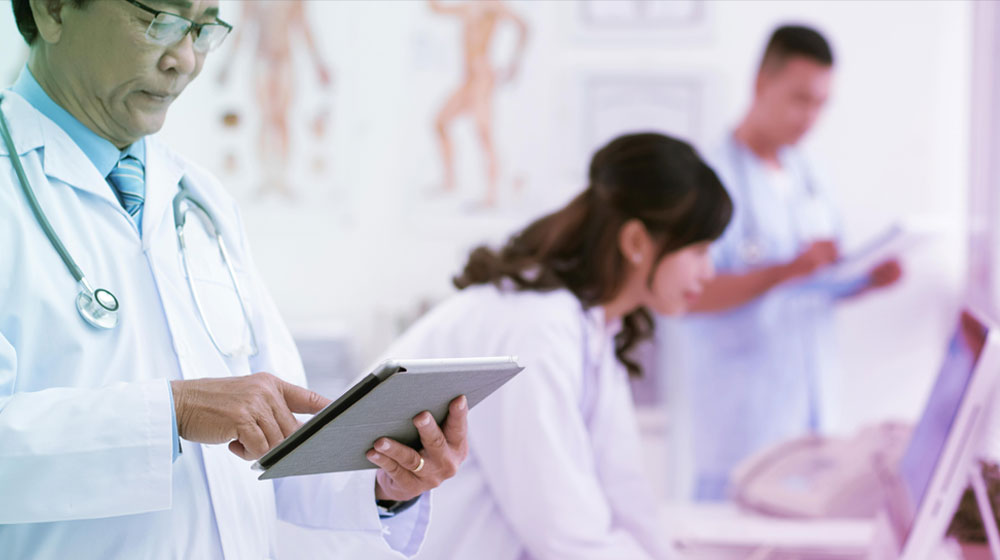 medical lab with doctors working