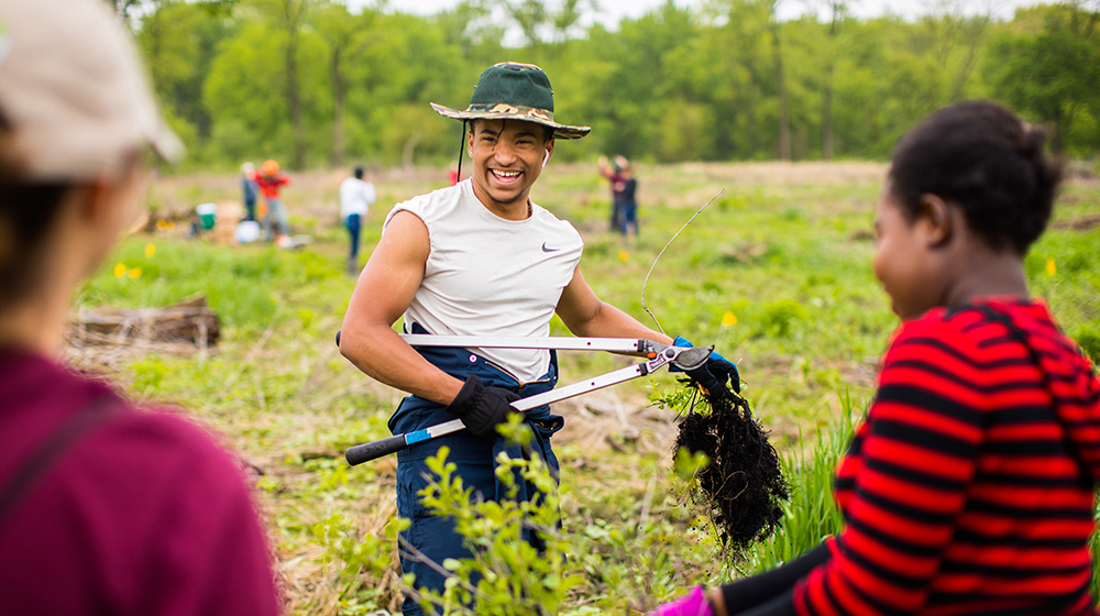 Students conduct ecological restoration work