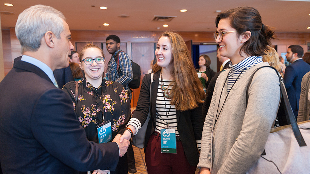 Loyola Students talk with Mayor Emanuel at the North American Climate Summit on December 5, 2017. Photo Courtesy of the City of Chicago. 