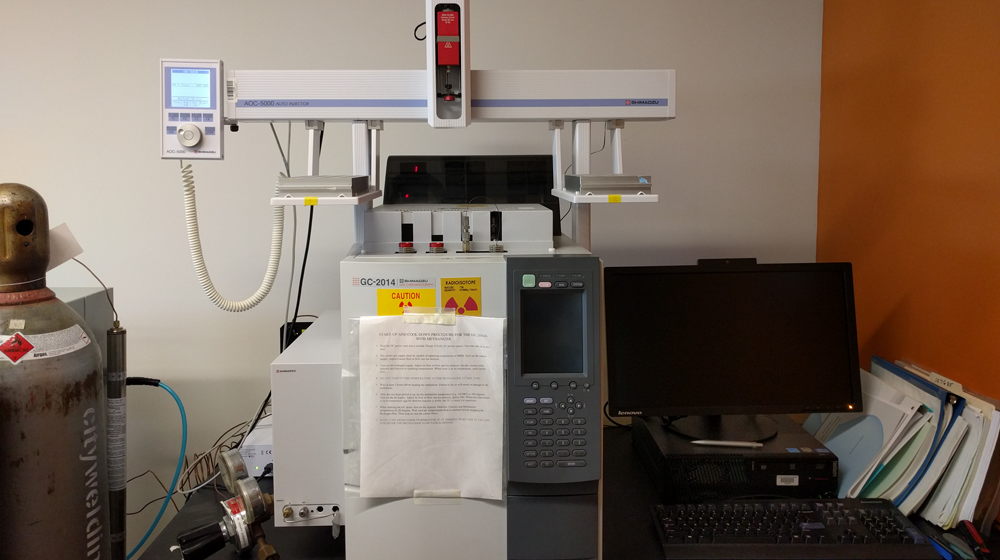 Shimadzu GC-2014 Gas chromatograph