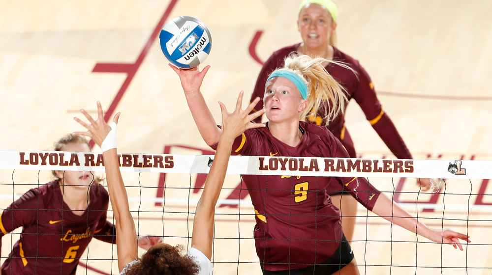Freshman Taylor Venuto was one of two Ramblers to earn both First Team All-MVC and MVC All-Freshman Team honors, helping lead the women’s volleyball team to 21 victories. (Photo: Steve Woltmann)